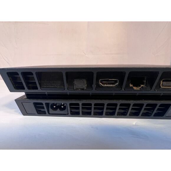 Sony PlayStation 4 (CUH-1001A) Console w/ All Cables, 2 Controllers & 3 Games - Picture 13 of 15